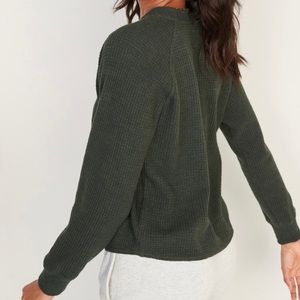 Old Navy Loose Cropped Cozy Long Sleeve Dark Bottle Small